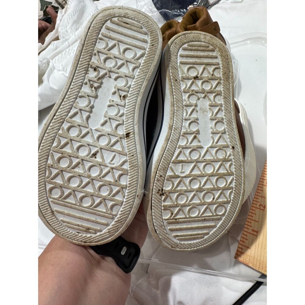 Cat & Jack Leather shoes, sandals &sneakers. Apakoa boots Size 7 Toddler -4 pair - Picture 7 of 9